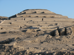 Poderiam procissões terem formado as Linhas de Nazca?